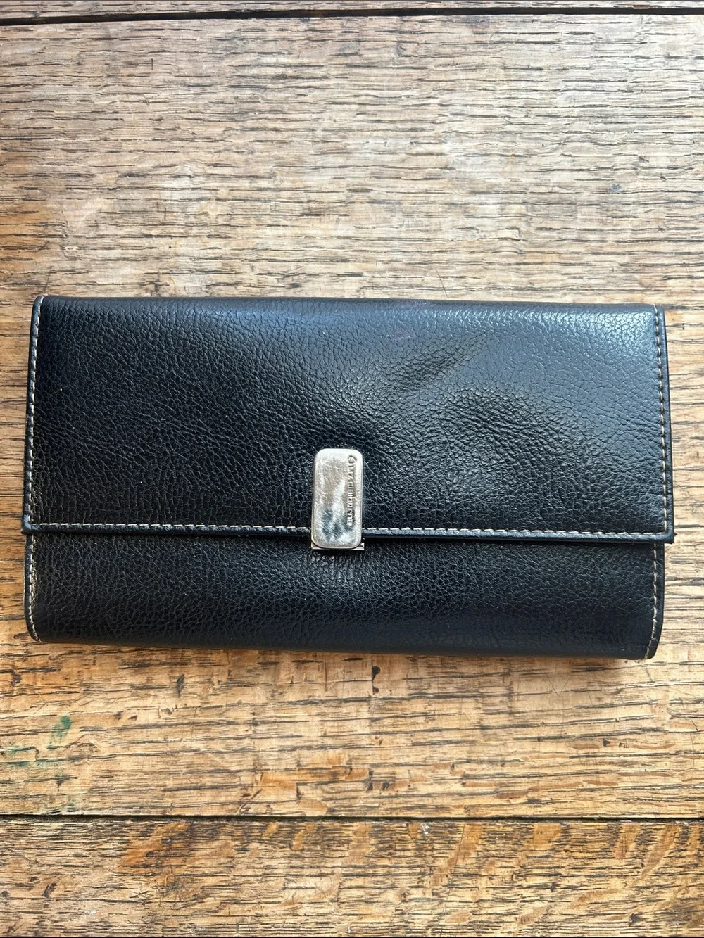 Vintage 90’s Liz Claiborne Black Pebble Leather Book Wallet with Silver Hardware
